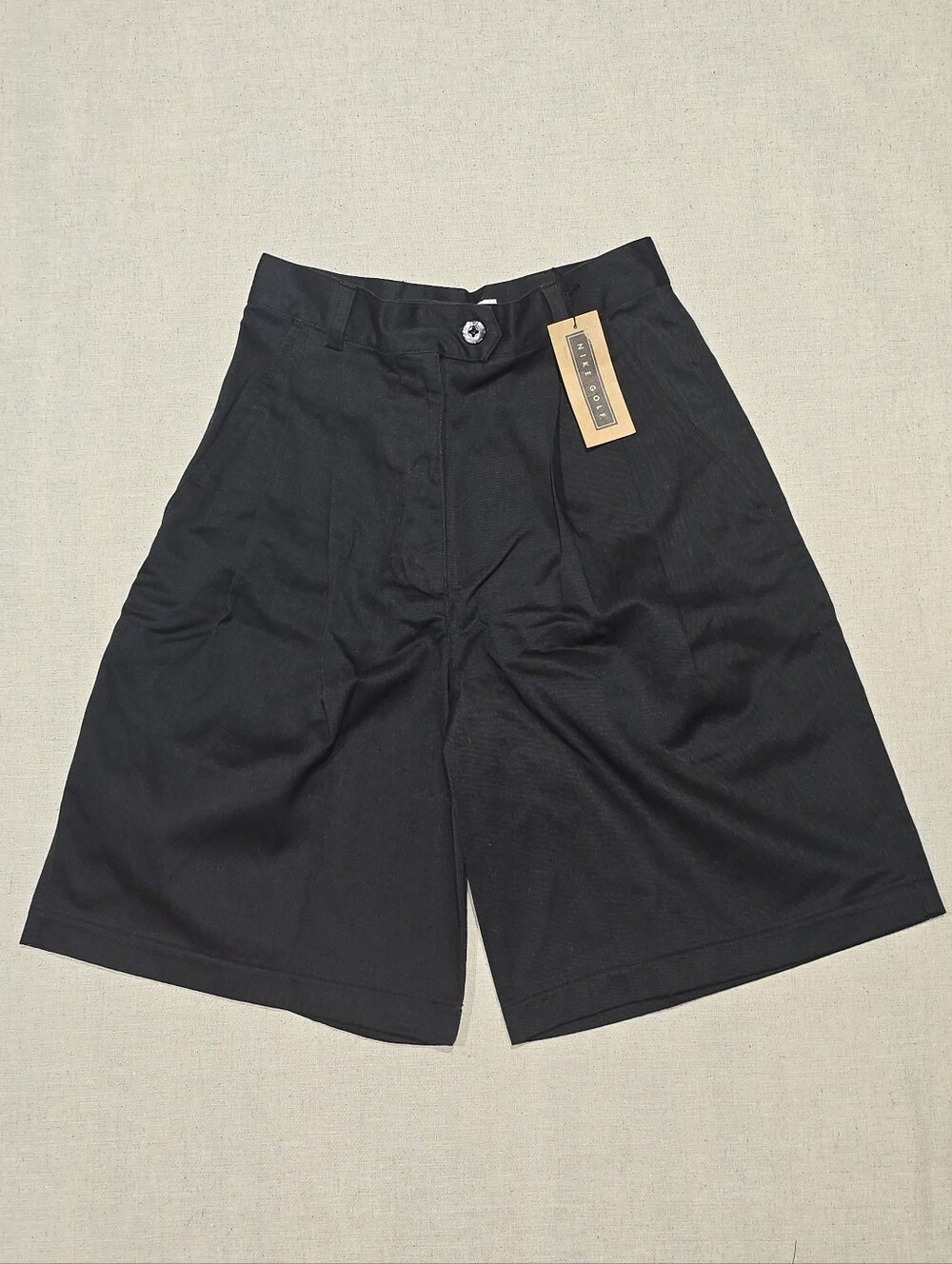 Womens Vintage Nike Golf Pleated Chino Shorts Black Size 8 NWT